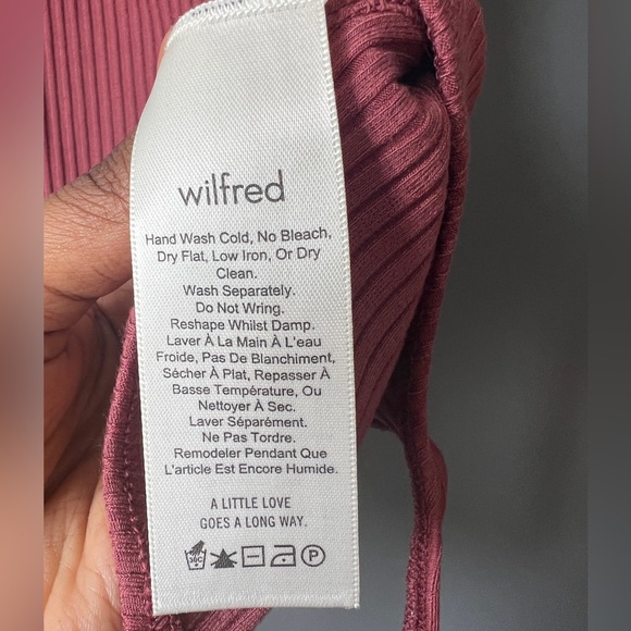 Aritzia Wilfred Annecy Bodysuit Contour Textured (Small- burgundy/ Maroon) - Picture 5 of 6